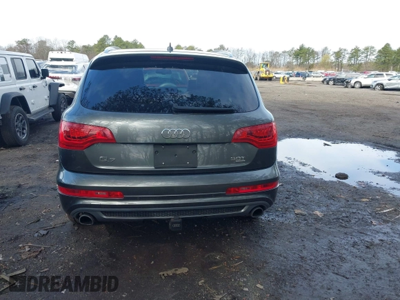 2015 Audi Q7 3.0T S line Prestige with VIN WA1DGAFE7FD023762, listed as a IAAI auction lot 42027169 with 110,744 mi miles. Bid and sale history available at carsss.com. Image 16.