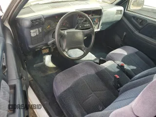 1997 GMC Sonoma SLS with VIN 1GTCS19X7V8517253, listed as a Copart auction lot 43829035 with 102,976 mi miles and Salvage Title. Bid and sale history available at carsss.com. Image 8.