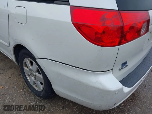 2010 Toyota Sienna XLE with VIN 5TDYK4CCXAS315235, listed as a IAAI auction lot 41451211 with 190,189 mi miles and . Bid and sale history available at carsss.com. Image 17.