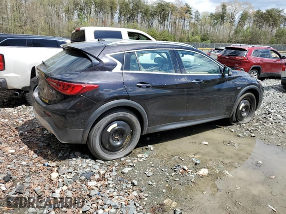2018 Infiniti QX30 Premium with VIN SJKCH5CR7JA044597, listed as a Copart auction lot 47276404 with 102,007 mi miles. Bid and sale history available at carsss.com. Image 3.