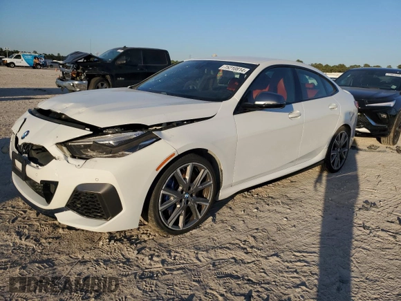 2020 BMW 2 Series M235i xDrive with VIN WBA13AL05L7F36404, listed as a Copart auction lot 75210814 with 30,131 mi miles and Salvage Title. Bid and sale history available at carsss.com. Image 1.