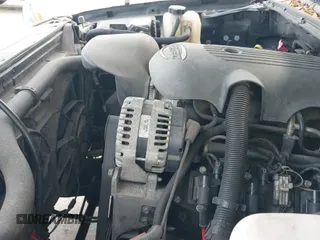 2006 Chevrolet Silverado 1500 LT1 z VIN 2GCEC13TX61164412, wystawiony jako IAAI lot #42404104 z przebiegiem 185 120 mil mil oraz . Historia ofert i sprzedaży dostępna na DreamBid. Obrazek 12.