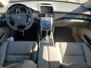 2011 Acura RL Technology z VIN JH4KB2F67BC000202, wystawiony jako Copart lot #57073785 z przebiegiem 117 739 mil mil oraz Szkoda całkowita • Salvage title. Historia ofert i sprzedaży dostępna na DreamBid. Obrazek 8.