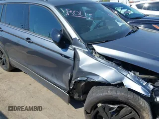 2024 Volkswagen Tiguan SE R-Line Black с VIN 3VVCB7AX2RM010794, выставлен на аукционе IAAI как лот 41894596 с пробегом 25 136 миль миль и . История ставок и продаж доступна на DreamBid. Изображение 18.