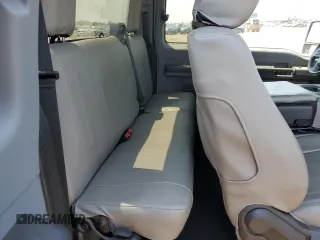 2015 Ford F-350 Lariat с VIN 1FT8X3BT9FED37558, выставлен на аукционе Copart как лот 62318945 с пробегом 109 232 миль миль и Списание • Salvage title. История ставок и продаж доступна на DreamBid. Изображение 10.