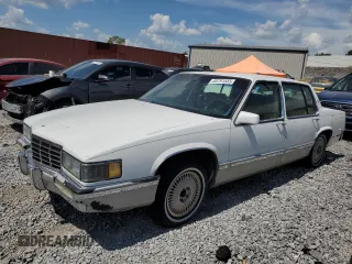 1993 Cadillac DeVille z VIN 1G6CD53B2P4245982, wystawiony jako Copart lot #65791555 z przebiegiem 140 624 mil mil oraz Czysty tytuł • Clean title. Historia ofert i sprzedaży dostępna na DreamBid. Obrazek 1.