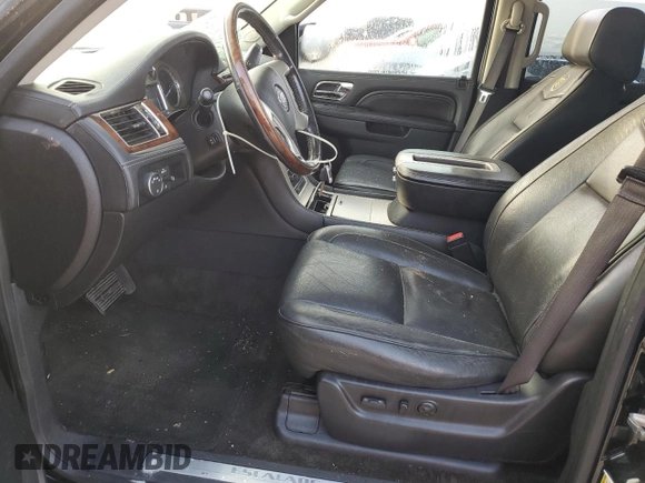 2013 Cadillac Escalade Platinum Edition with VIN 1GYS4DEF2DR218650, listed as a Copart auction lot 77938164 with 0 mi miles and Salvage Title. Bid and sale history available at carsss.com. Image 7.