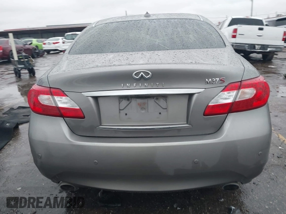 2013 Infiniti M37 with VIN JN1BY1AP7DM511497, listed as a IAAI auction lot 41294499 with 174,977 mi miles. Bid and sale history available at carsss.com. Image 16.