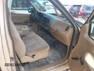 1997 Ford F-250 с VIN 1FTEF2767VKC48025, выставлен на аукционе IAAI как лот 42466984 с пробегом 207 044 миль миль и . История ставок и продаж доступна на DreamBid. Изображение 5.