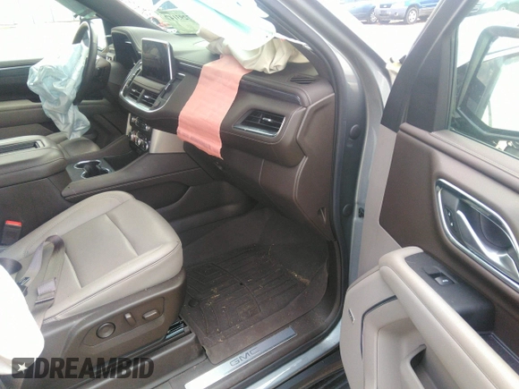 2022 GMC Yukon XL SLT with VIN 1GKS2GKT3NR233736, listed as a IAAI auction lot 37293147 with 27,196 mi miles. Bid and sale history available at carsss.com. Image 5.