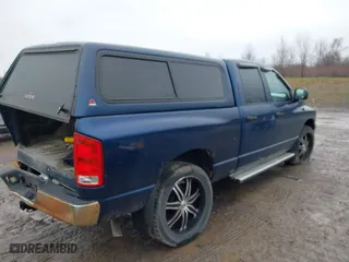 2003 Dodge Ram 1500 ST with VIN 1D7HU18D33S372564, listed as a IAAI auction lot 41973441 with 204,436 mi miles. Bid and sale history available at carsss.com. Image 4.