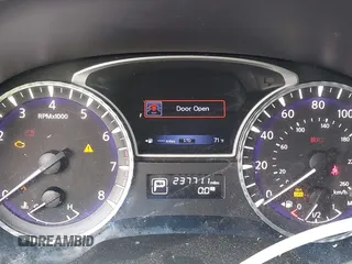 2013 Infiniti JX35 z VIN 5N1AL0MMXDC306339, wystawiony jako IAAI lot #42364060 z przebiegiem 237 711 mil mil oraz . Historia ofert i sprzedaży dostępna na DreamBid. Obrazek 7.