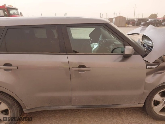 2018 Kia Soul with VIN KNDJN2A20J7583065, listed as a IAAI auction lot 41342846 with NaN miles. Bid and sale history available at carsss.com. Image 13.