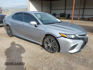 2020 Toyota Camry SE with VIN 4T1M11AK2LU869485, listed as a IAAI auction lot 41593137 with 90,501 mi miles. Bid and sale history available at carsss.com. Image 1.