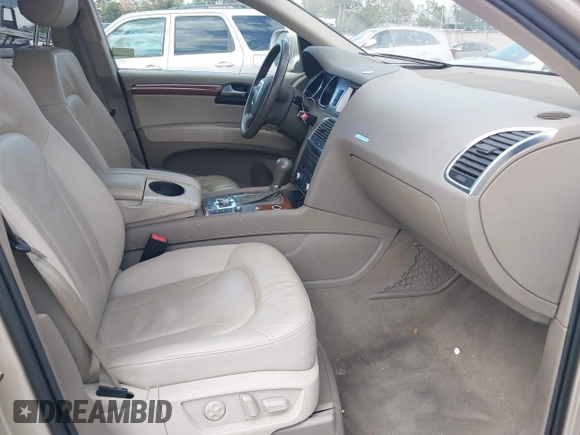 2008 Audi Q7 Premium z VIN WA1BY74LX8D001010, wystawiony jako IAAI lot #42236186 z przebiegiem 183 778 mil mil oraz . Historia ofert i sprzedaży dostępna na DreamBid. Obrazek 5.