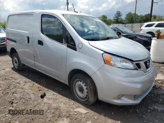 2020 Nissan NV200 SV z VIN 3N6CM0KN0LK696055, wystawiony jako Copart lot #55663805 z przebiegiem 199 185 mil mil oraz Szkoda całkowita • Salvage title. Historia ofert i sprzedaży dostępna na DreamBid. Obrazek 4.