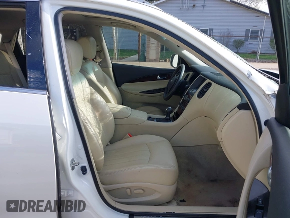 2017 Infiniti QX50 with VIN JN1BJ0RR6HM402572, listed as a IAAI auction lot 42045060 with 44,295 mi miles. Bid and sale history available at carsss.com. Image 5.