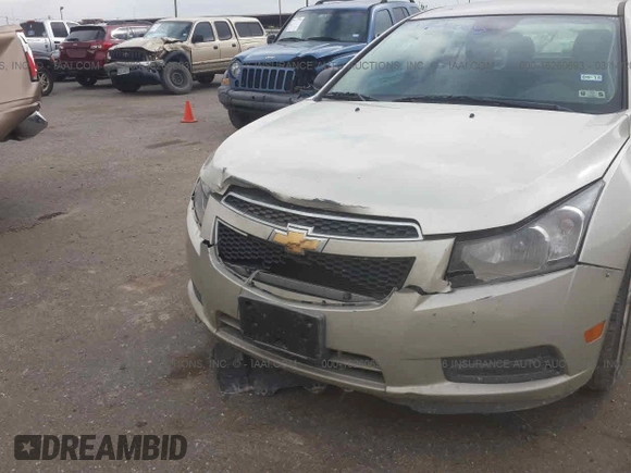 2014 Chevrolet Cruze LS with VIN 1G1PA5SH8E7230310, listed as a IAAI auction lot 16260693 with 36,756 mi miles and . Bid and sale history available at DreamBid. Image 6.