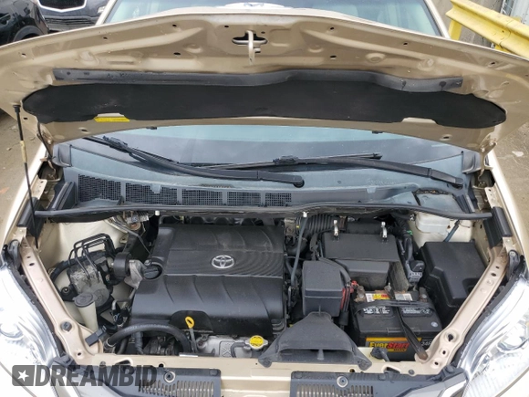 2011 Toyota Sienna XLE AAS с VIN 5TDYK3DC5BS016441, выставлен на аукционе Copart как лот 56464945 с пробегом 338 892 миль миль и На запчасти • Non repairable. История ставок и продаж доступна на DreamBid. Изображение 12.