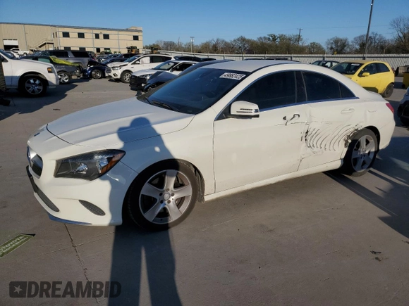 2017 Mercedes-Benz CLA 250 z VIN WDDSJ4EB3HN410447, wystawiony jako Copart lot #49882425 z przebiegiem 133 157 mil mil oraz Szkody całkowita. Historia ofert i sprzedaży dostępna na DreamBid. Obrazek 1.