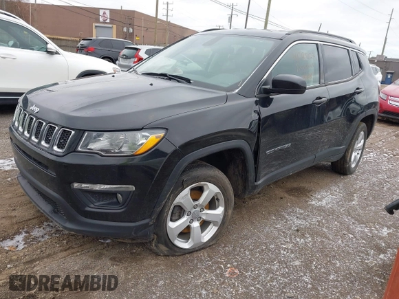 2018 Jeep Compass Latitude with VIN 3C4NJDBB7JT373582, listed as a IAAI auction lot 41728122 with 111,411 mi miles. Bid and sale history available at carsss.com. Image 2.