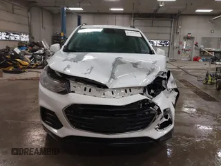2022 Chevrolet Trax LT z VIN KL7CJPSM0NB537074, wystawiony jako IAAI lot #41843390 z przebiegiem 74 100 mil mil oraz . Historia ofert i sprzedaży dostępna na DreamBid. Obrazek 12.