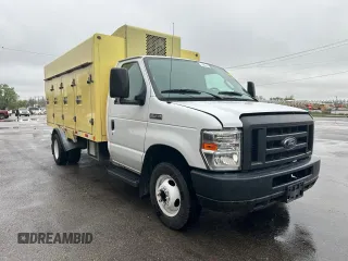 2019 Ford Econoline Commercial with VIN 1FDXE4FS8KDC19330, listed as a Copart auction lot 52434565 with 70,126 mi miles and Clean Title. Bid and sale history available at carsss.com. Image 1.