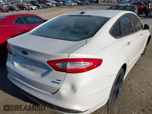 2014 Ford Fusion SE with VIN 3FA6P0HD5ER386781, listed as a IAAI auction lot 41814103 with 62,142 mi miles. Bid and sale history available at carsss.com. Image 4.