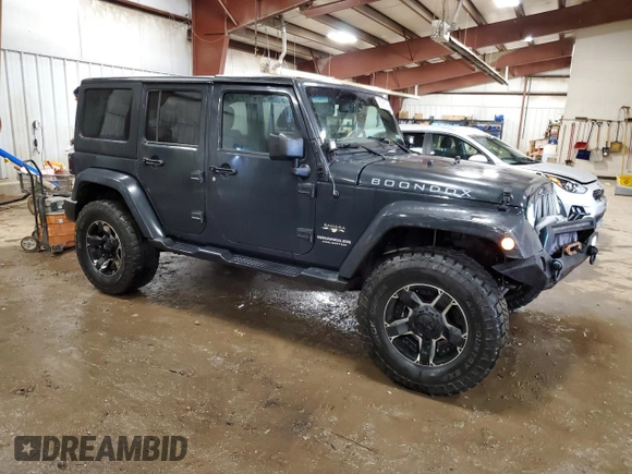 2017 Jeep Wrangler Unlimited Sahara z VIN 1C4BJWEG9HL698729, wystawiony jako Copart lot #55981555 z przebiegiem 117 556 mil mil oraz Czysty tytuł • Clean title. Historia ofert i sprzedaży dostępna na DreamBid. Obrazek 4.