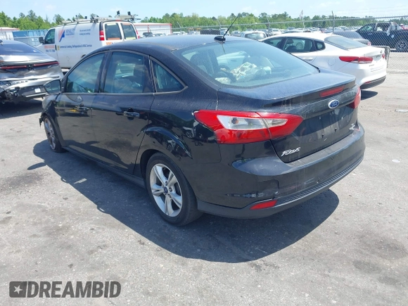 2013 Ford Focus SE with VIN 1FADP3F29DL149444, listed as a IAAI auction lot 42128467 with Not provided miles and . Bid and sale history available at DreamBid. Image 3.