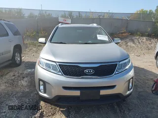 2014 Kia Sorento LX with VIN 5XYKTDA7XEG469374, listed as a IAAI auction lot 40531864 with 108,651 mi miles. Bid and sale history available at carsss.com. Image 12.