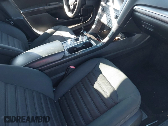 2019 Ford Fusion SE with VIN 3FA6P0HD7KR183757, listed as a IAAI auction lot 41762187 with 120,347 mi miles. Bid and sale history available at carsss.com. Image 5.