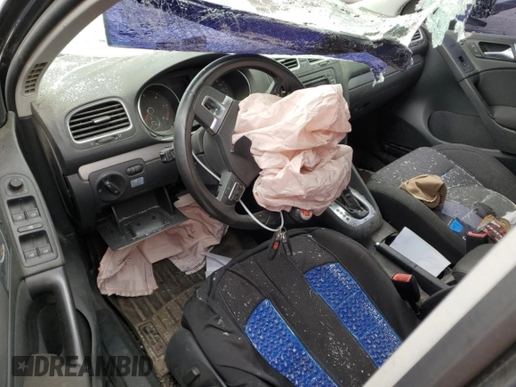 2014 Volkswagen Golf TDI w/Sunroof & Nav z VIN WVWDM7AJ3EW007700, wystawiony jako Copart lot #79607154 z przebiegiem Nie podano mil oraz Szkoda całkowita • Salvage title. Historia ofert i sprzedaży dostępna na DreamBid. Obrazek 8.