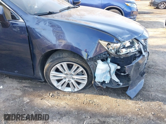 2013 Lexus ES 4dr Sdn with VIN JTHBK1GG1D2073589, listed as a IAAI auction lot 41773082 with 91,356 mi miles. Bid and sale history available at carsss.com. Image 6.