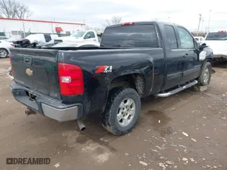 2008 Chevrolet Silverado 1500 LT w/1LT with VIN 2GCEK19JX81229982, listed as a IAAI auction lot 41729094 with 128,175 mi miles. Bid and sale history available at carsss.com. Image 4.