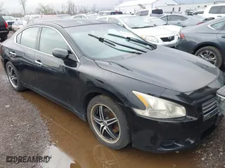 2012 Nissan Maxima 3.5 S w/Limited Edition Pkg with VIN 1N4AA5AP5CC813434, listed as a IAAI auction lot 41878155 with 210,403 mi miles. Bid and sale history available at carsss.com. Image 1.