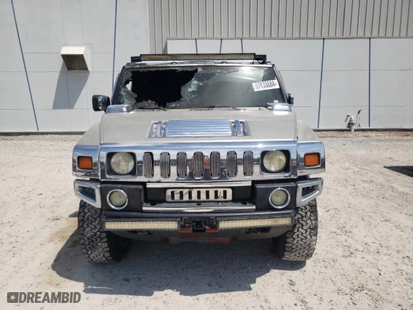 2004 Hummer H2 with VIN 5GRGN23U94H116071, listed as a Copart auction lot 67633684 with 0 mi miles and Non Repairable. Bid and sale history available at carsss.com. Image 5.