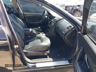 2006 Maserati Quattroporte z VIN ZAMCE39A660024352, wystawiony jako IAAI lot #42050460 z przebiegiem 57 715 mil mil oraz . Historia ofert i sprzedaży dostępna na DreamBid. Obrazek 5.