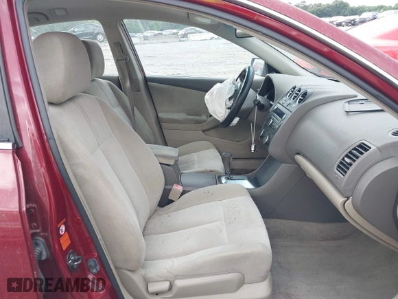 2007 Nissan Altima 2.5 with VIN 1N4AL21E37C128426, listed as a IAAI auction lot 39461734 with 228,067 mi miles. Bid and sale history available at carsss.com. Image 5.