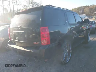 2007 GMC Yukon SLT with VIN 1GKFC13047R349076, listed as a IAAI auction lot 41852814 with 196,282 mi miles. Bid and sale history available at carsss.com. Image 4.
