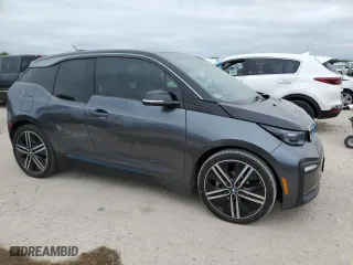 2018 BMW i3 with VIN WBY7Z2C56JVE61796, listed as a Copart auction lot 46865814 with 70,901 mi miles. Bid and sale history available at carsss.com. Image 4.