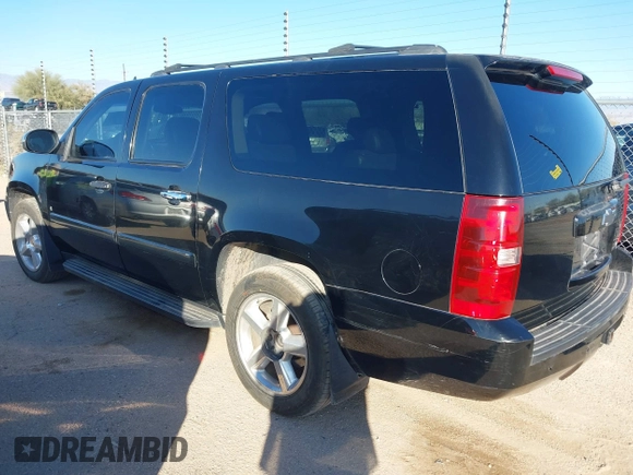 2007 Chevrolet Suburban LT with VIN 1GNFC16037R407726, listed as a IAAI auction lot 41480221 with 247,857 mi miles and . Bid and sale history available at DreamBid. Image 3.