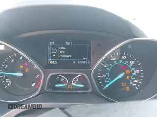 2016 Ford Escape SE with VIN 1FMCU9GXXGUB10447, listed as a IAAI auction lot 41879610 with 137,913 mi miles. Bid and sale history available at carsss.com. Image 7.