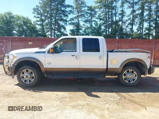 2015 Ford F-250 Lariat z VIN 1FT7W2BT9FEC69657, wystawiony jako IAAI lot #42213915 z przebiegiem 148 839 mil mil oraz . Historia ofert i sprzedaży dostępna na DreamBid. Obrazek 15.