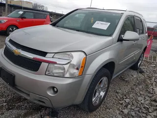 2008 Chevrolet Equinox LT with VIN 2CNDL63F686297771, listed as a IAAI auction lot 41740515 with 113,393 mi miles. Bid and sale history available at carsss.com. Image 2.