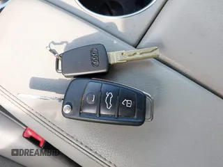 2013 Audi Q7 S line Prestige с VIN WA1DGAFE8DD012301, выставлен на аукционе IAAI как лот 41768600 с пробегом 312 744 миль миль и . История ставок и продаж доступна на DreamBid. Изображение 11.