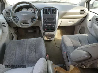 2005 Chrysler Town & Country Touring z VIN 2C4GP54LX5R429204, wystawiony jako Copart lot #54206525 z przebiegiem 181 850 mil mil oraz Szkoda całkowita • Salvage title. Historia ofert i sprzedaży dostępna na DreamBid. Obrazek 8.