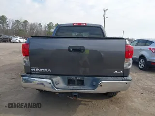 2013 Toyota Tundra Limited z VIN 5TFHY5F19DX301615, wystawiony jako IAAI lot #41837145 z przebiegiem 136 398 mil mil oraz . Historia ofert i sprzedaży dostępna na DreamBid. Obrazek 16.