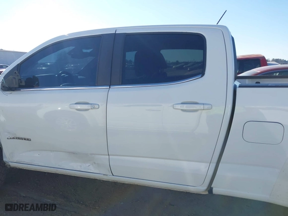 2018 Chevrolet Colorado 4WD LT with VIN 1GCPTCE18J1233161, listed as a IAAI auction lot 41349114 with 160,575 mi miles. Bid and sale history available at carsss.com. Image 14.