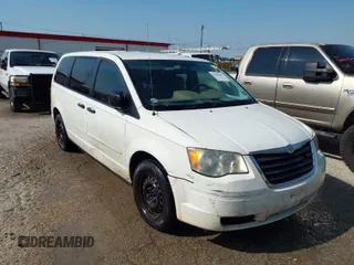 2008 Chrysler Town & Country LX with VIN 2A8HR44H18R749321, listed as a IAAI auction lot 41950374 with 167,210 mi miles. Bid and sale history available at carsss.com. Image 1.